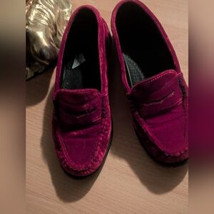 G.H. Bass Whitney Velvet Weejuns penny loafers in a wine red Color 7.5 M